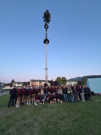 Maibaum-Aufstellen 2026
